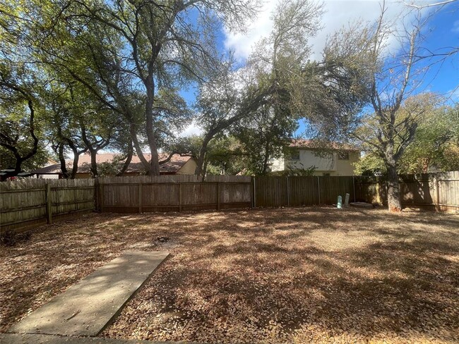 Building Photo - 13232 Kerrville Folkway