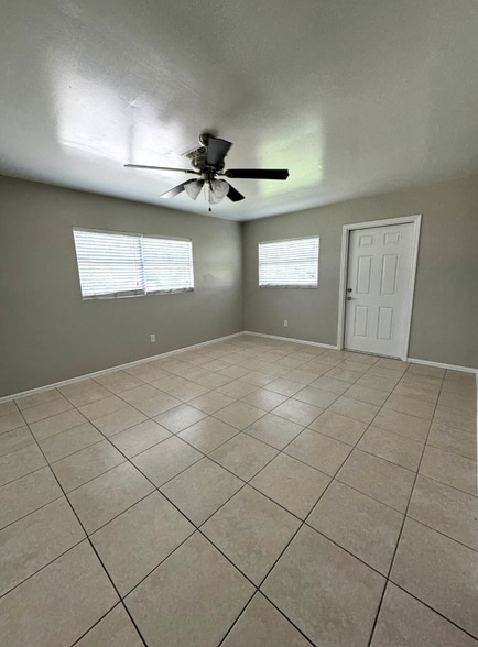 Building Photo - 8293 Beacon Blvd