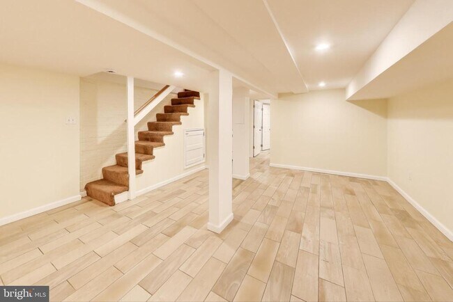 Building Photo - 628 Madison St NW