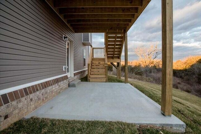 Building Photo - 932 Camden Ct