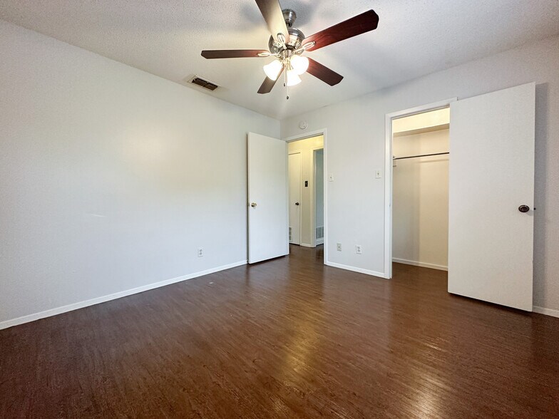 bedroom 1 - 406 E Wells St