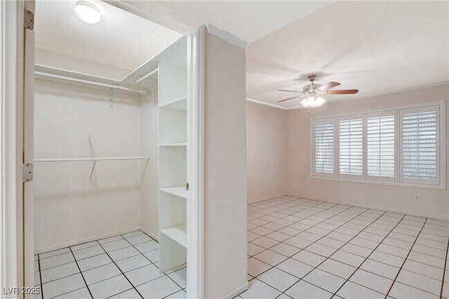Building Photo - 5216 Mandalay Springs Dr