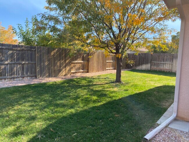 Building Photo - 1036 Willowcrest Dr