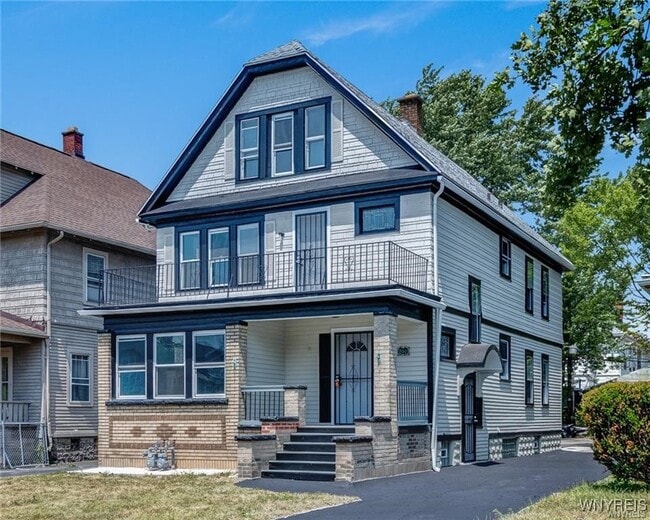 Primary Photo - 266 Lasalle Ave