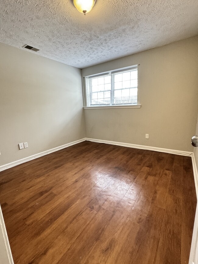 Building Photo - 111 Hiawatha Trail