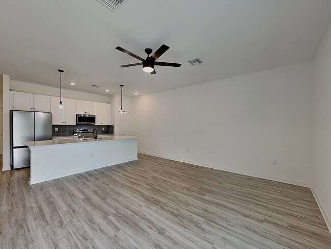 Building Photo - 4455 29th St SW