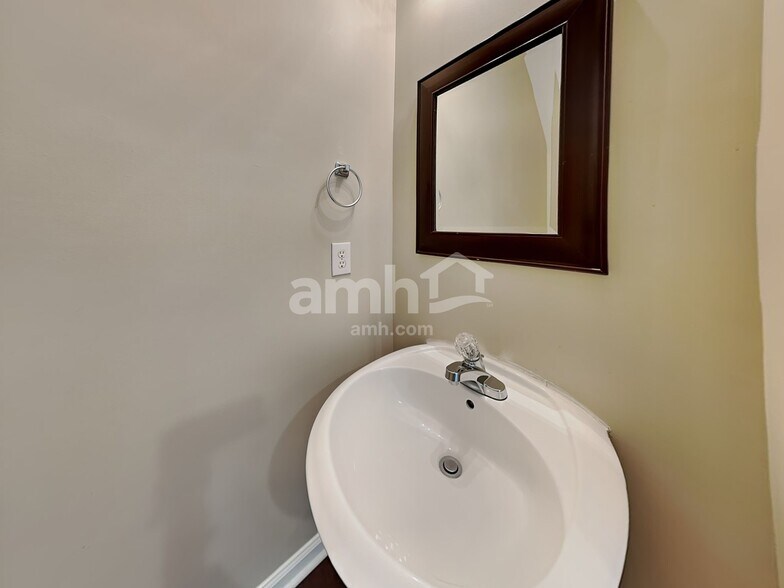 Building Photo - 4066 Gunsmith Ct
