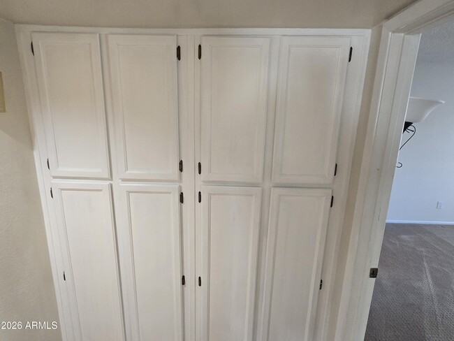 Building Photo - 925 N College Ave