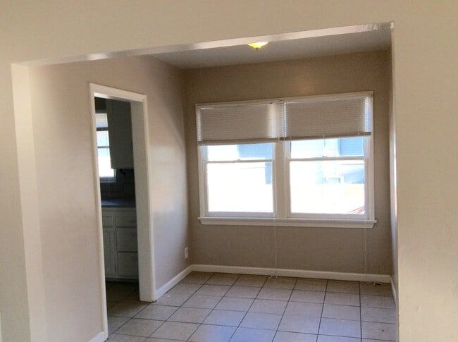 Building Photo - 2516 Ashby St