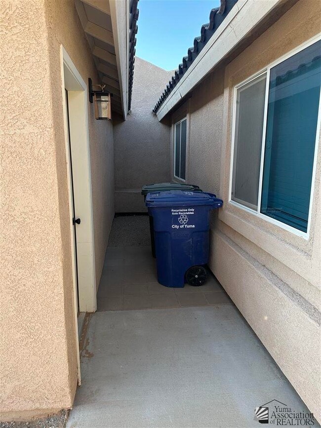 Building Photo - 3749 S Desert Sky Dr