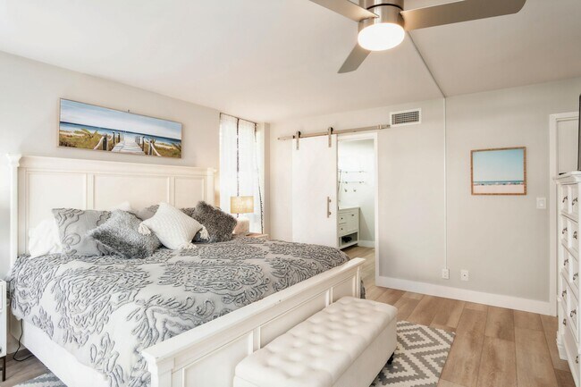 Building Photo - 3200 S Ocean Blvd