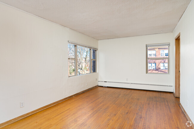 Studio - 450SF - Living Room - 3201 Girard Ave S