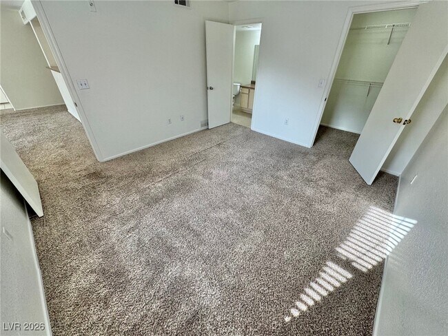 Building Photo - 555 E Silverado Ranch Blvd