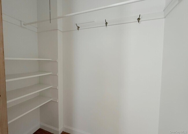 Building Photo - 138 Colonial Pl
