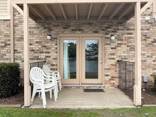 Building Photo - 206 Double Eagle Dr