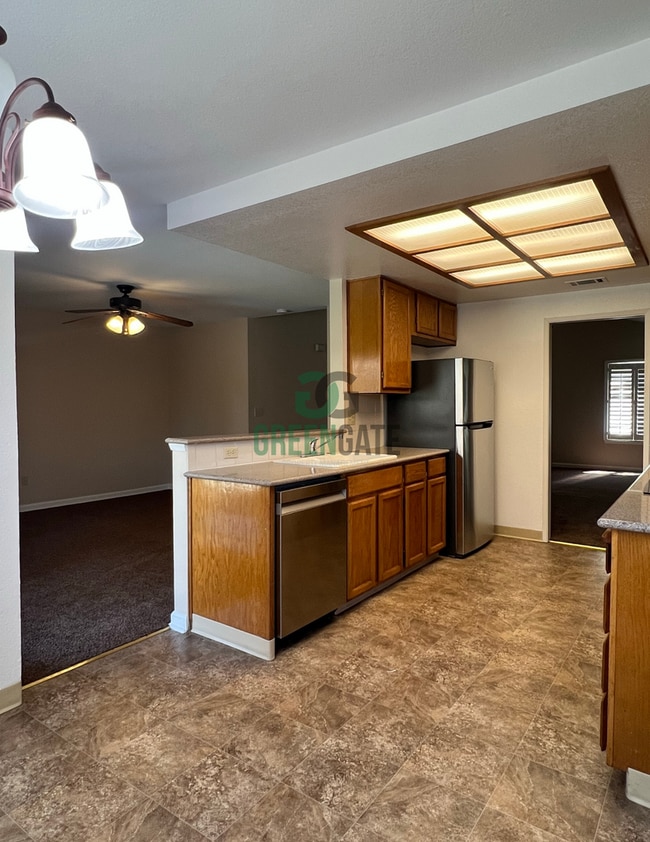 Building Photo - 3901 Setrok Ct