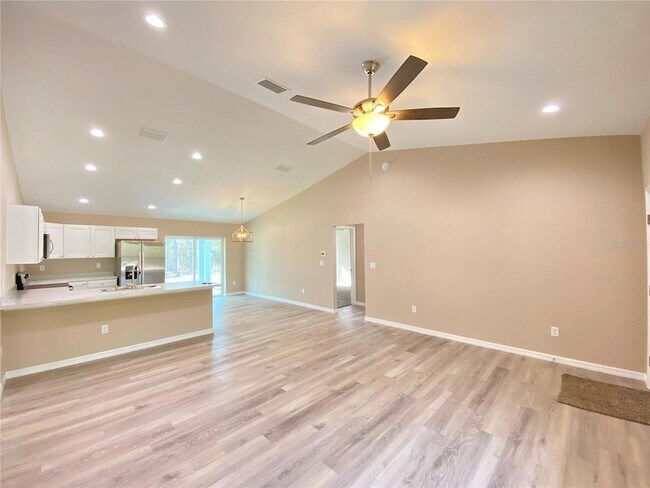 Building Photo - 6288 SW 151 Ln