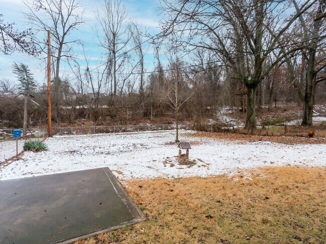 Building Photo - Charming 3 Bed 1 Bath Home