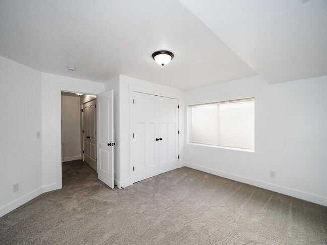 Building Photo - 3659 W 1650 N