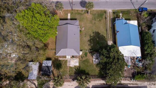 Building Photo - 3/1.5 Downtown St. Augustine Home