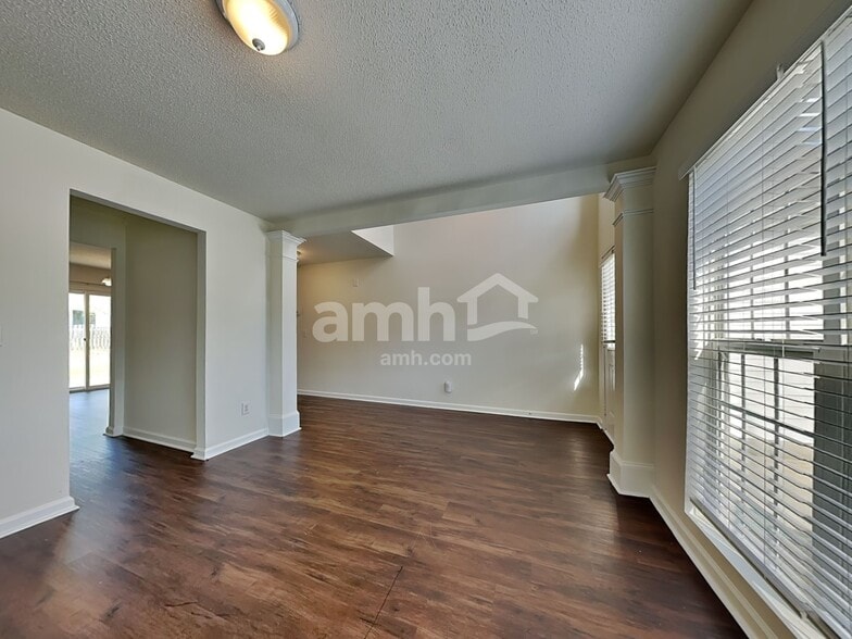 Building Photo - 4808 Cardinal Grove Blvd