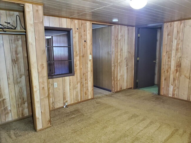 Building Photo - House in South Mountain Community