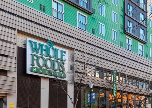 Building Photo - Fabulous in 4 + 2.5 in OLD FARM - Gorgeous Updates