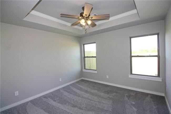 Building Photo - 411 Barbet Dr