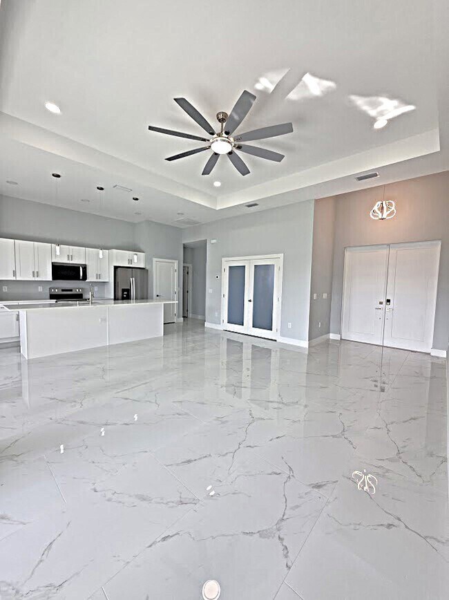 Building Photo - 3717 16th St W