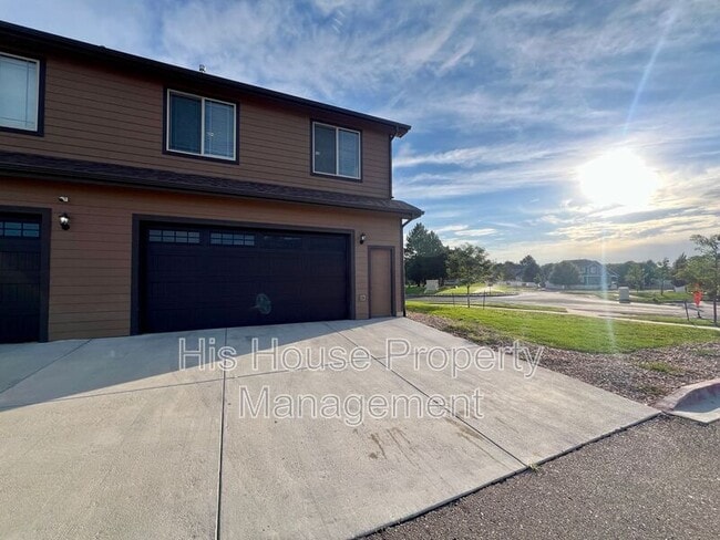 Building Photo - 4500 Tuscany St