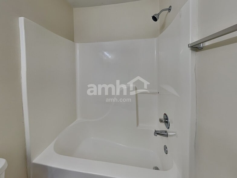 Building Photo - 8146 Coley Davis Rd