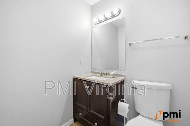 Building Photo - 1957 Darnell Dr