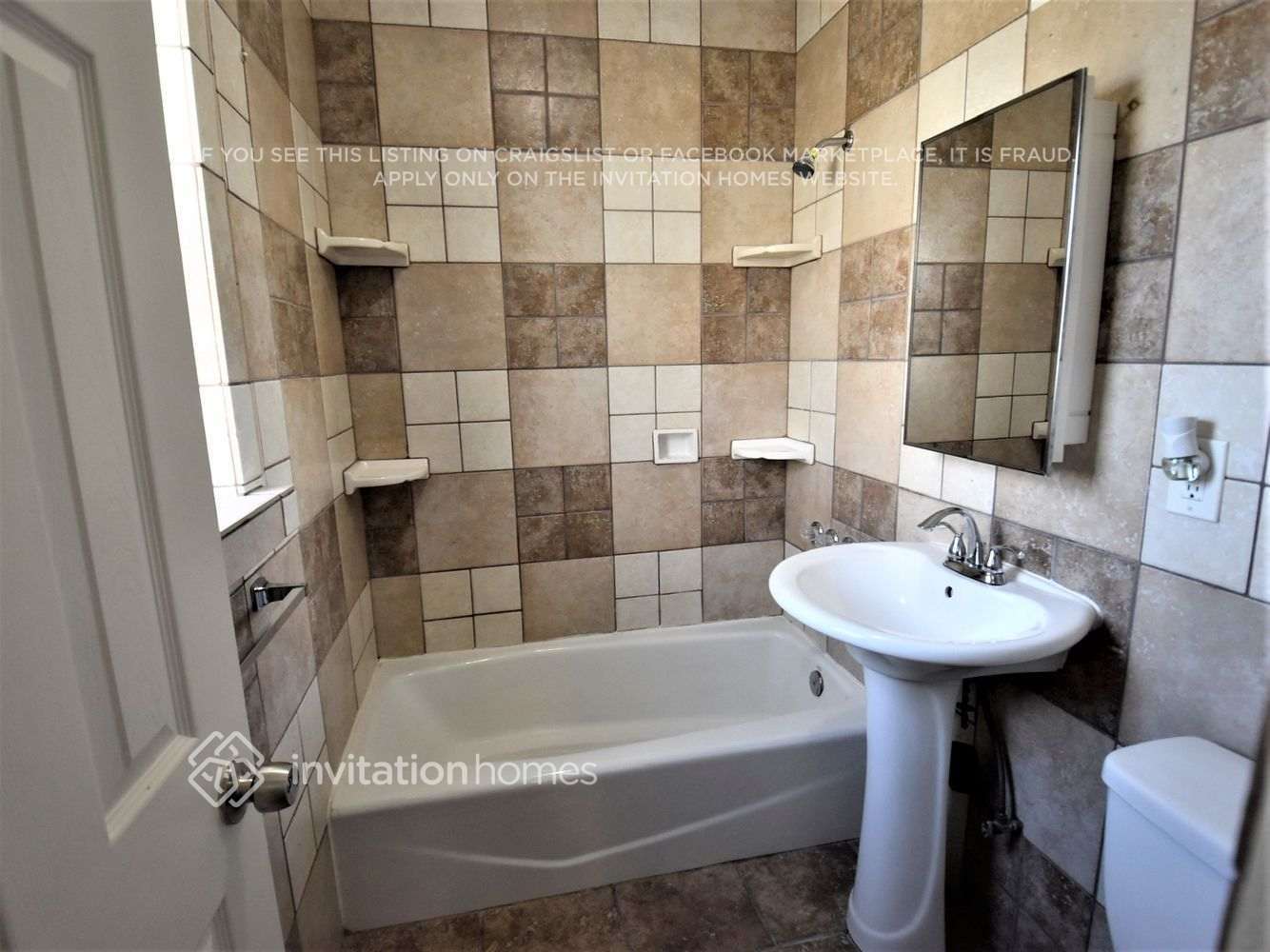 Building Photo - 514 Sloat St