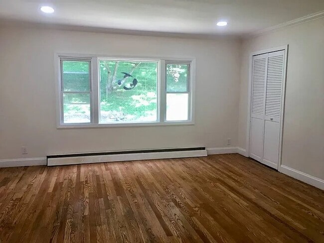 Building Photo - Beautifully Renovated Apartment in Cortlandt Manor
