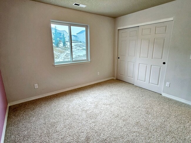 Building Photo - 1447 Azalea Ave