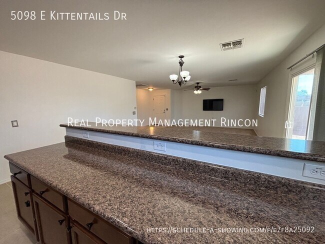 Building Photo - 5098 E Kittentails Dr