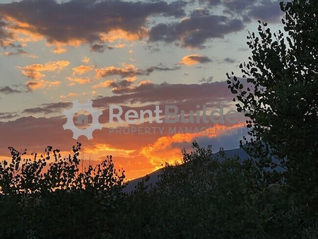 Building Photo - CALL US TODAY AT (505) 808-6467 TO SCHEDUL...