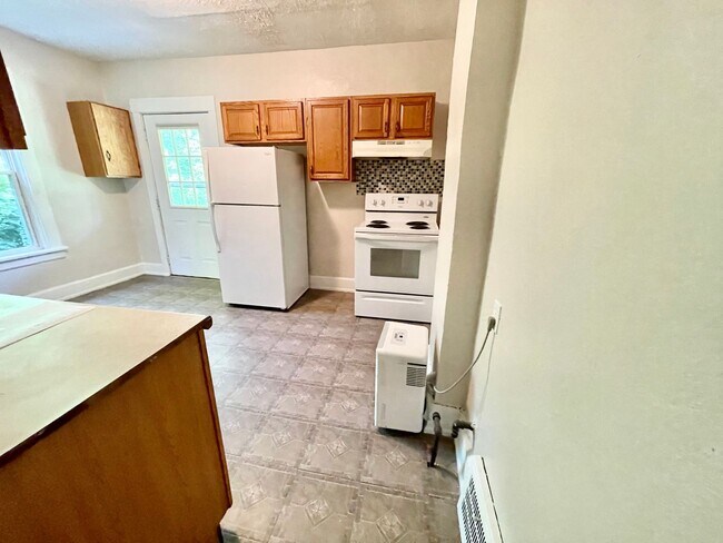 Building Photo - 1639-1639 E 31st St