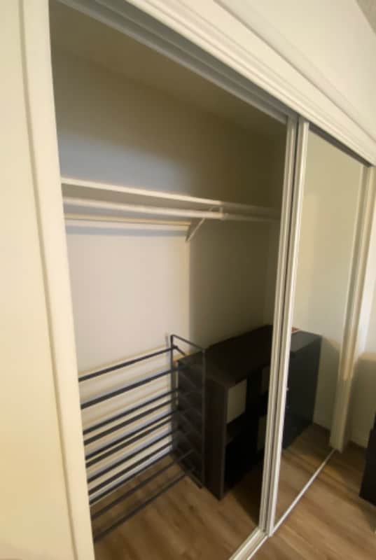 Building Photo - 820 S Walnut Ave