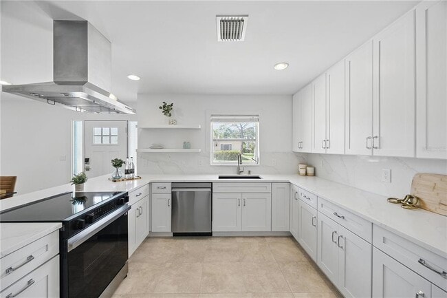 Building Photo - 3528 Casablanca Ave