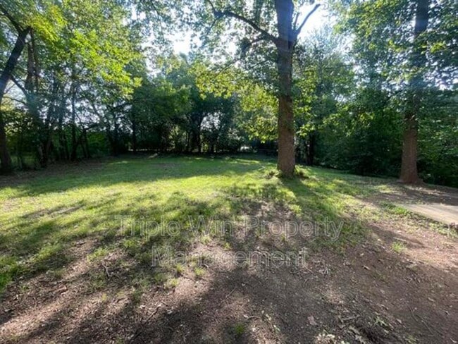 Building Photo - 11930 N Ranch Dr
