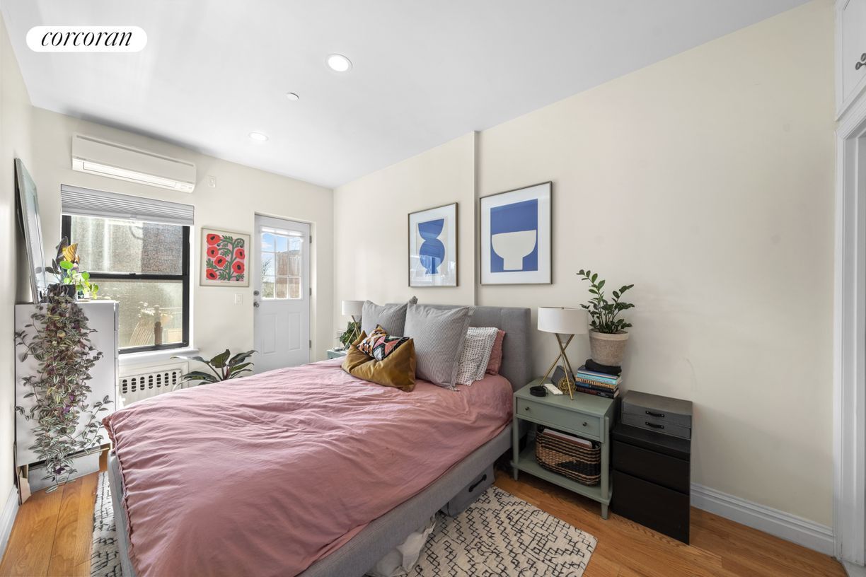 Building Photo - 272 Dean St