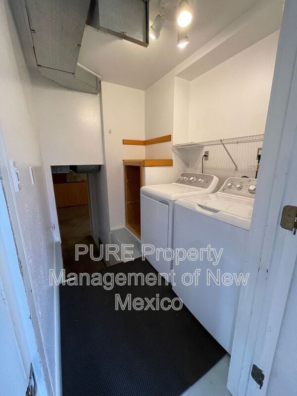 Building Photo - 3109 Greenbriar Ave