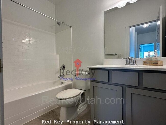 Building Photo - Osprey Dr. Single Family Home