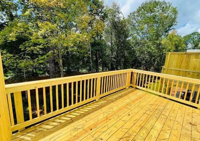 Building Photo - 3745 Davis Cir