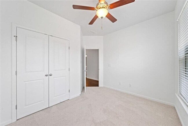 Building Photo - 4232 Hickory Pne Aly