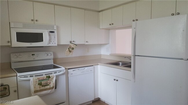 Building Photo - 8555 Bernwood Cove Loop