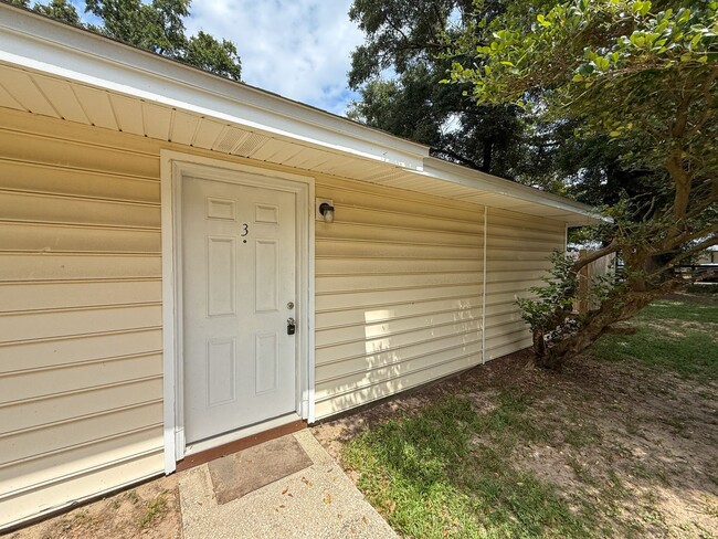 Primary Photo - 2 Bedroom 1 Bath Unit for Rent - Water, Tr...