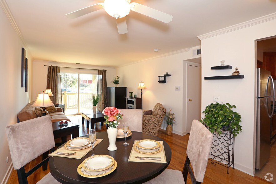 Primary Photo - Promenade Apartments