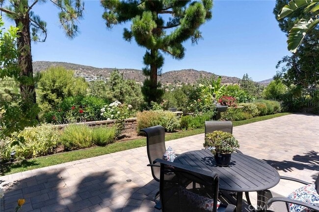 Building Photo - 7371 Westcliff Dr